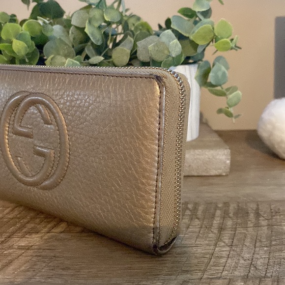 Authentic Gucci Metallic Soho Long Zippy Wallet - Picture 3 of 12